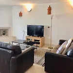The Concierge - Moinho Sea Views & Pool Apartment *